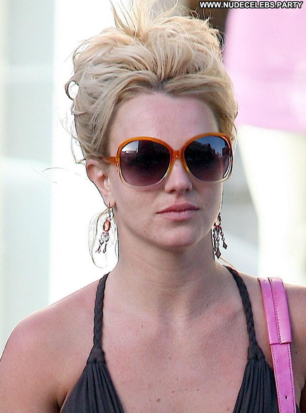 Britney Spears Beverly Hills Celebrity Beautiful Babe Posing Hot