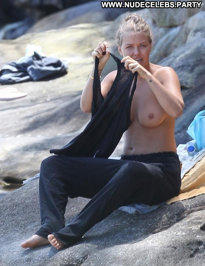 Australian Topless Beach Babes - Lara Bingle Toples Topless Australian Breasts Shy Celebrity Beach Beautiful  Australia Posing Hot Babe Black