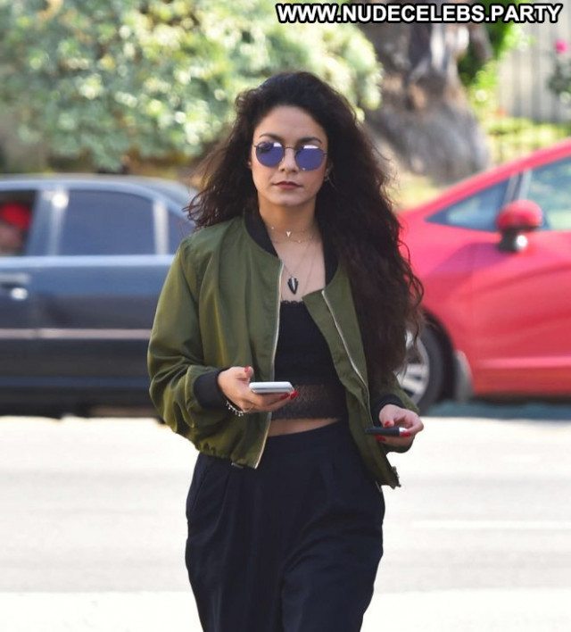 Vanessa Hudgens No Source Babe Celebrity Paparazzi Posing Hot