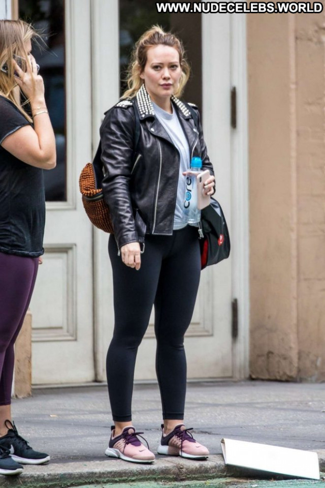 Hilary Duff New York Celebrity Beautiful New York Gym Paparazzi Babe