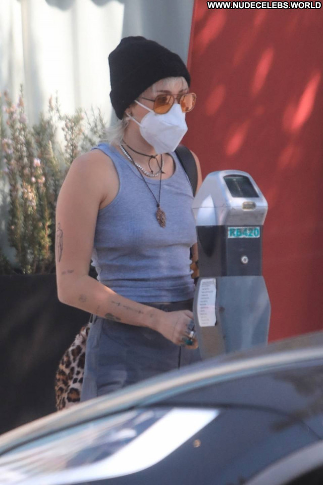 Miley Cyrus Los Angeles Babe Posing Hot Celebrity Paparazzi Beautiful